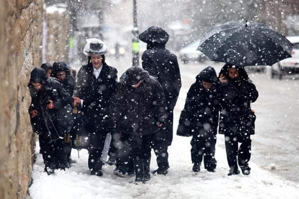 Israelis enjoy a snowstorm