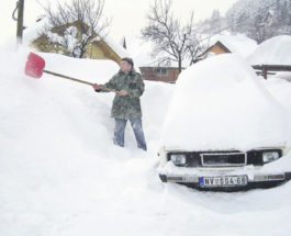Сербия снег