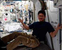 японский астронавт