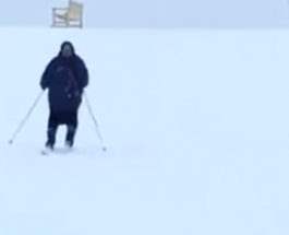бабушка на лыжах