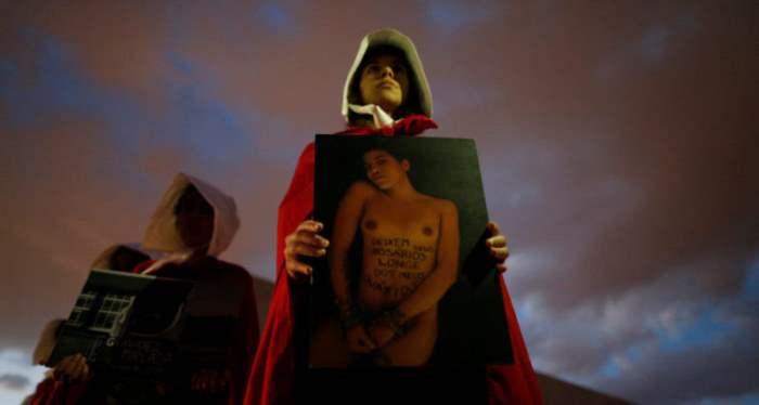 Участники демонстрации по декриминализации абортов в Бразилии.