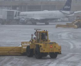 Аэропорт Чикаго снег