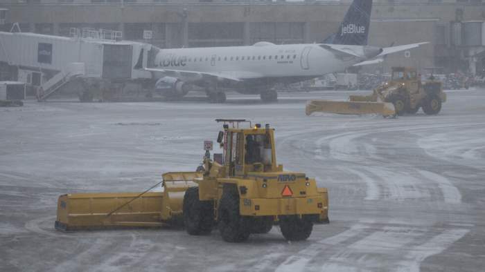 Аэропорт Чикаго снег