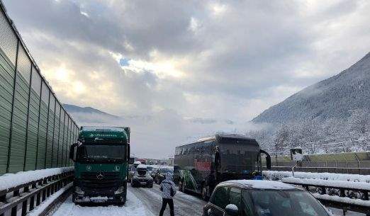 Италия пробка снег