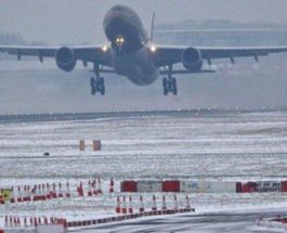Самолет снег аэропорт