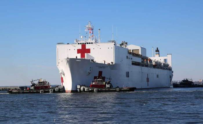 корабль-госпиталь ВМС США