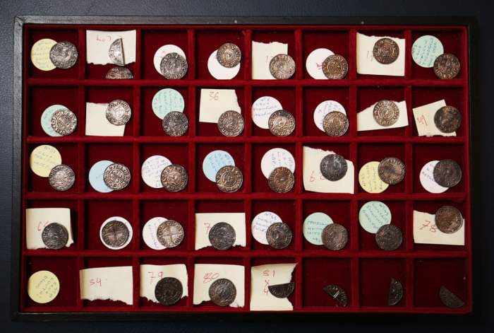 Коллекция англосаксонских серебряных монет