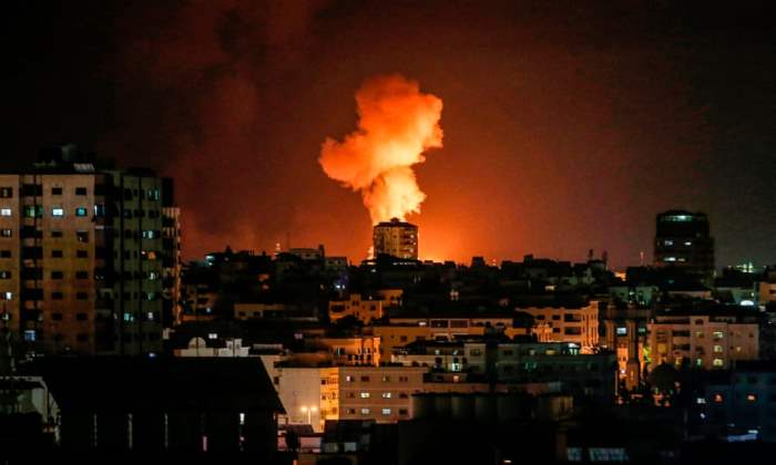 Взрыв виден после израильского авиаудара