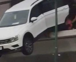 Volkswagen Tiguan,выпал из окна,авария