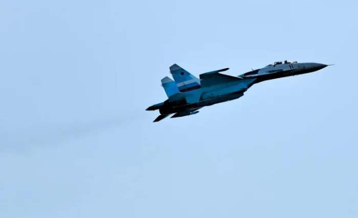 истребитель Су-27