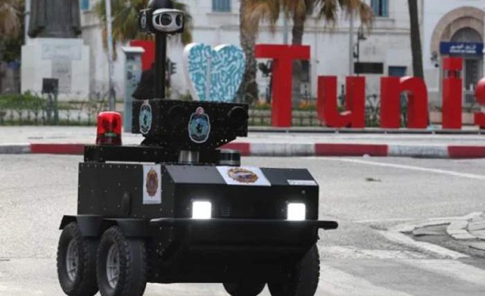 тунис робот