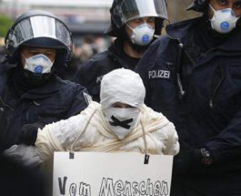 60 протестующих арестованы в Берлине
