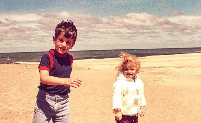 Брат и сестра нашли друг друга