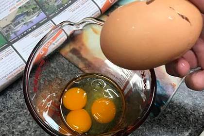 яйца, три желтка,