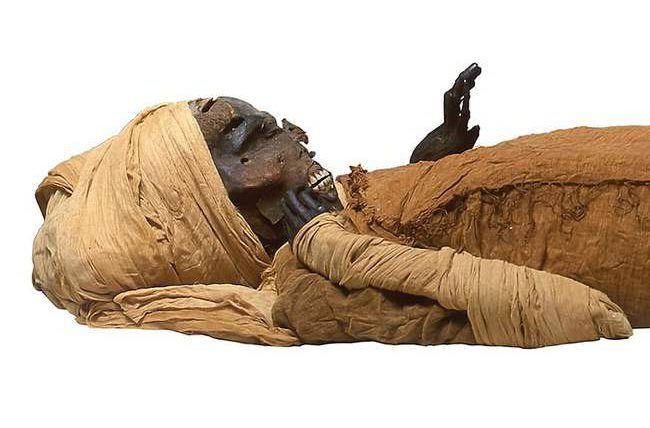 Египетский фараон, смерть, Фараон Таа II (Секененре),