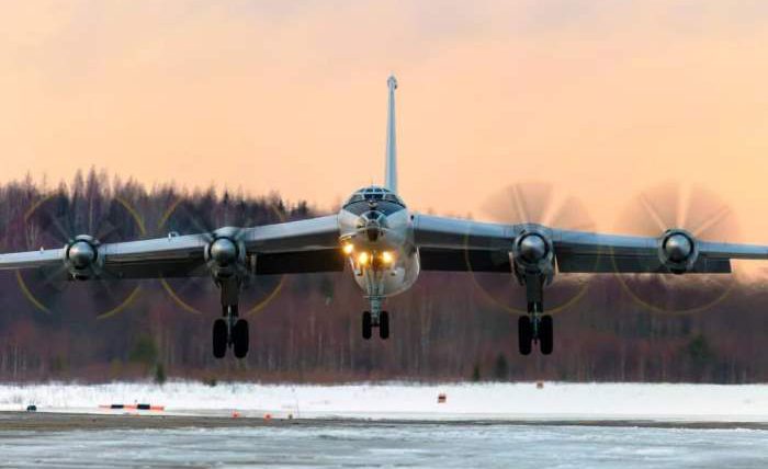 Ту-142, вынужденная посадка,