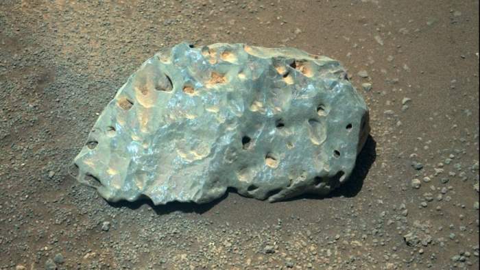 ровер, Марс, зеленый камень,