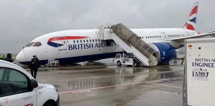 Хитроу, British Airways, стойка шасси,