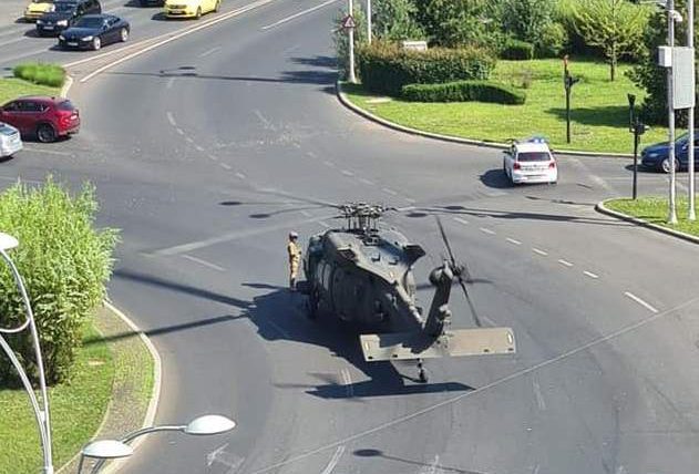 вертолет, США, Бухарест, аварийная посадка,