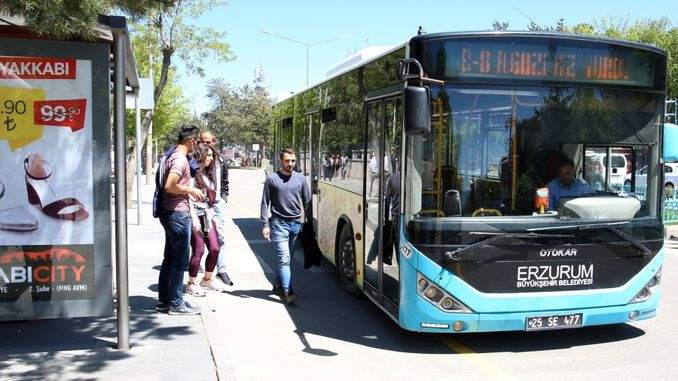 Общественный транспорт, медики, Турция,