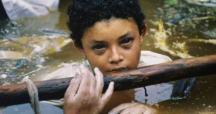 Омайра Санчес, Девочка в грязи, Колумбия,