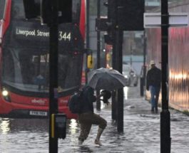 Транспортный хаос, Лондон, Великобритания, наводнение,